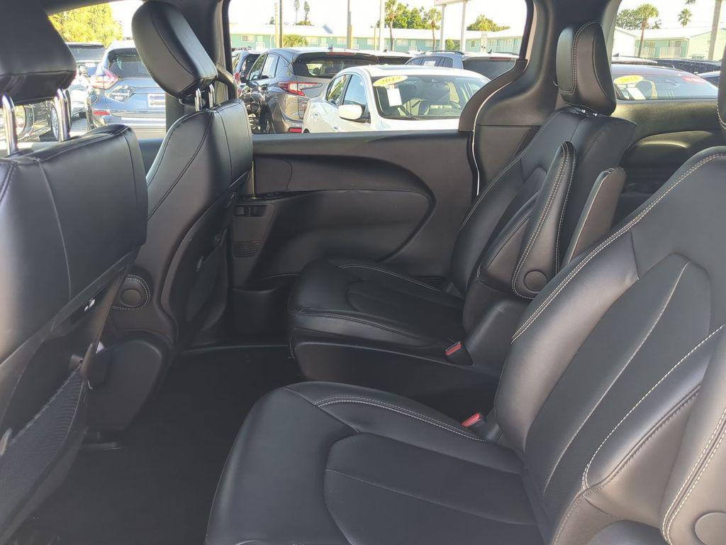 used 2024 Chrysler Pacifica Hybrid car, priced at $30,472