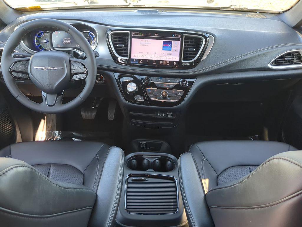 used 2024 Chrysler Pacifica Hybrid car, priced at $30,472