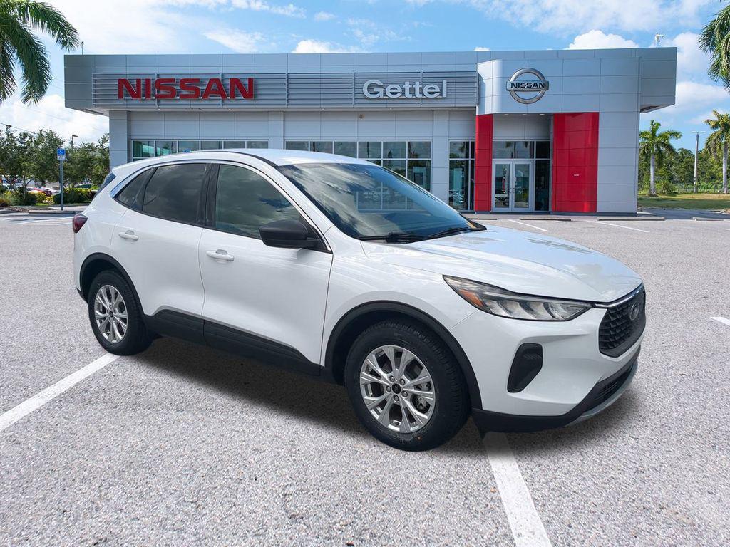 used 2023 Ford Escape car, priced at $22,000