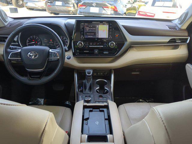 used 2020 Toyota Highlander car, priced at $29,991