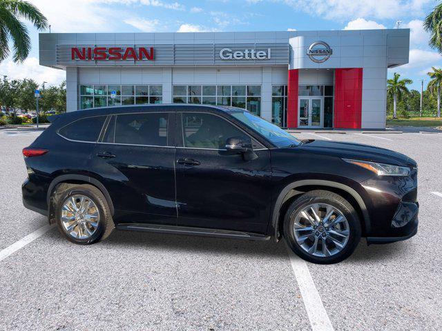 used 2020 Toyota Highlander car, priced at $29,991