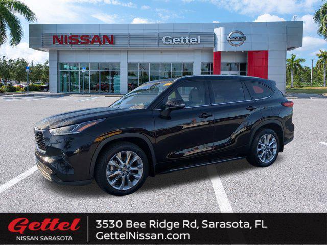 used 2020 Toyota Highlander car, priced at $30,874