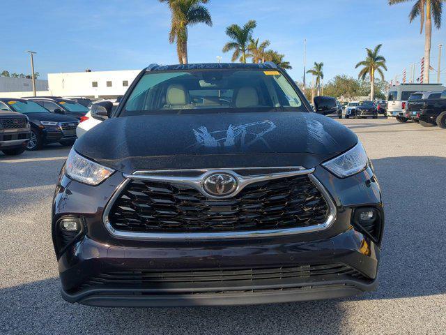 used 2020 Toyota Highlander car, priced at $29,991