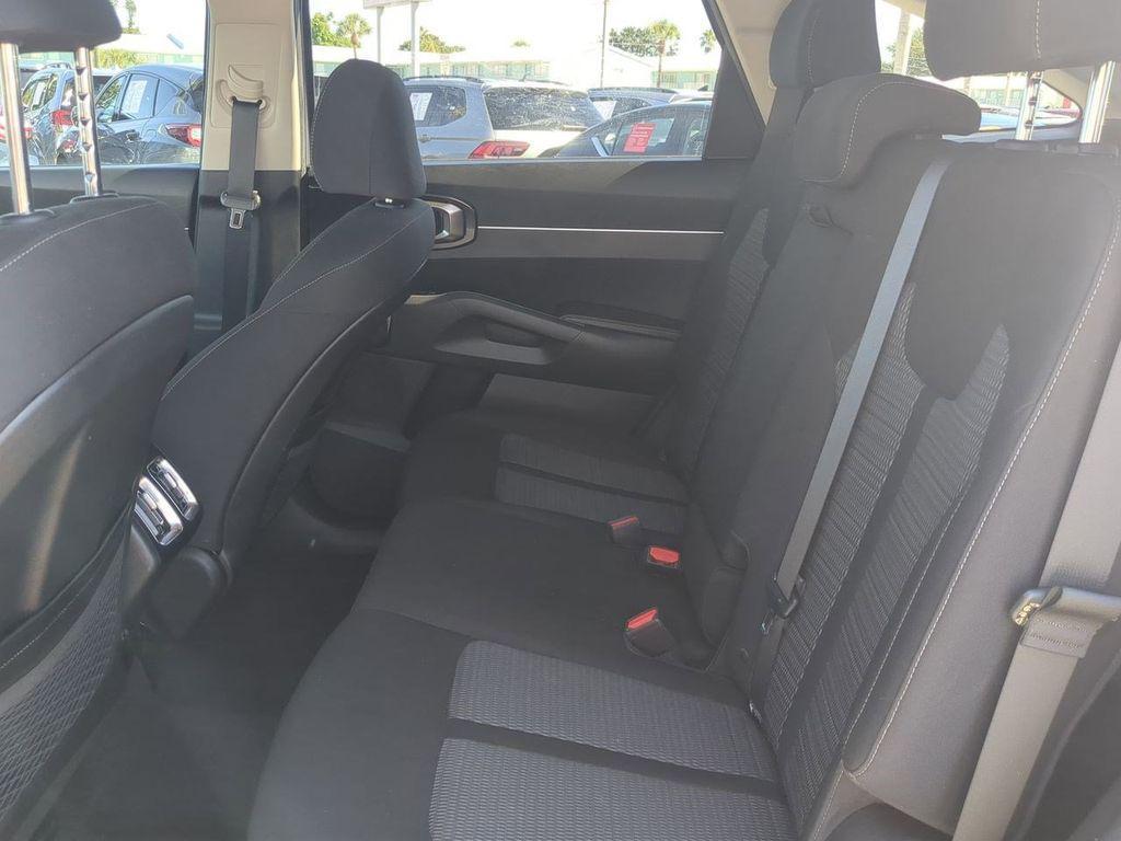 used 2023 Kia Sorento car, priced at $22,291