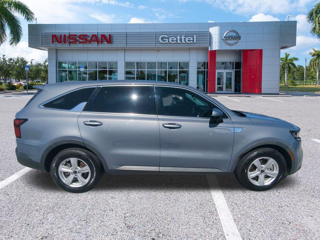 used 2023 Kia Sorento car, priced at $22,291