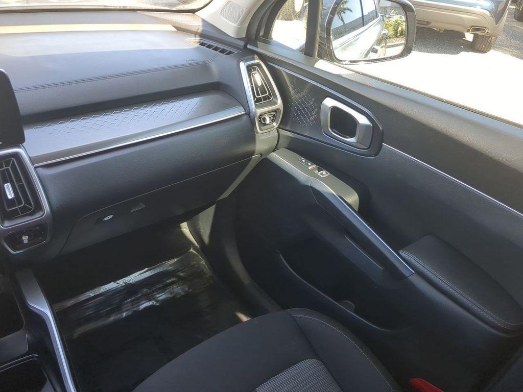 used 2023 Kia Sorento car, priced at $22,291