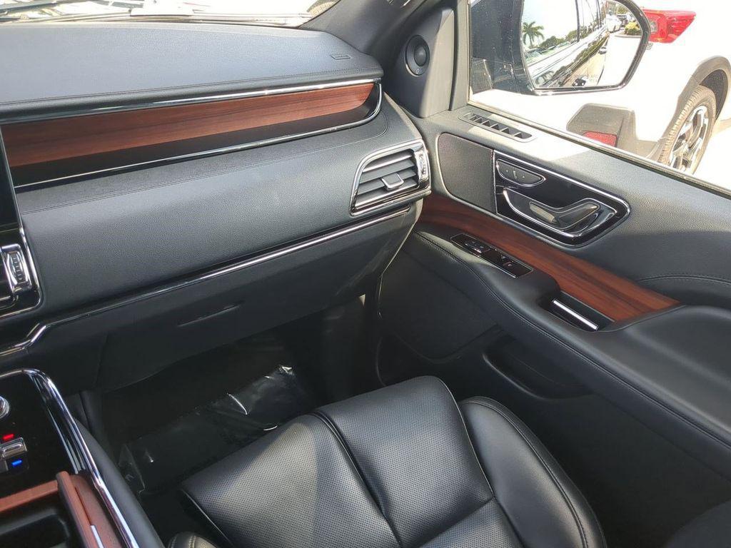 used 2024 Lincoln Navigator car, priced at $57,991