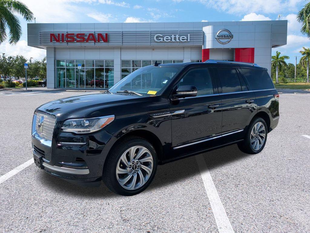 used 2024 Lincoln Navigator car, priced at $57,991