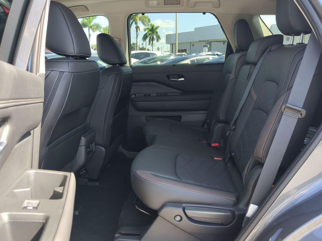 new 2025 Nissan Pathfinder car, priced at $42,830