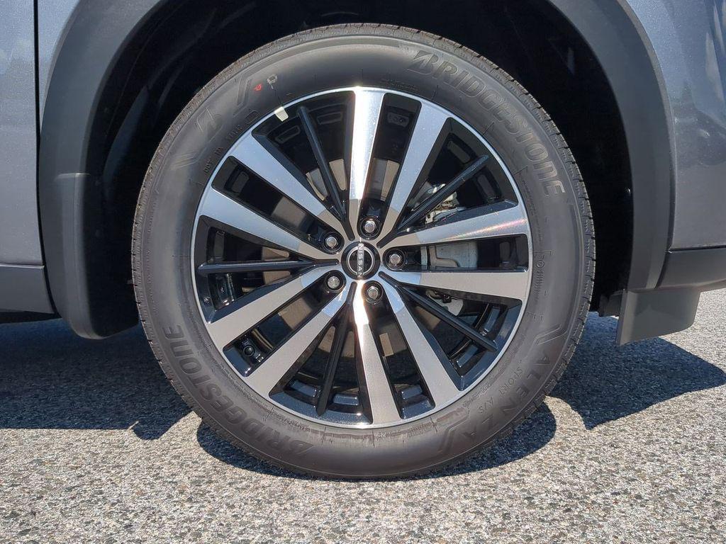 new 2025 Nissan Pathfinder car, priced at $42,830