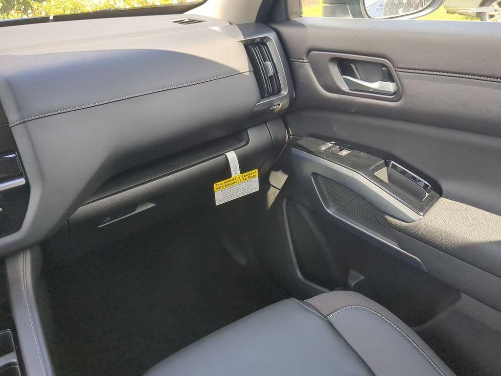 new 2025 Nissan Pathfinder car, priced at $41,091