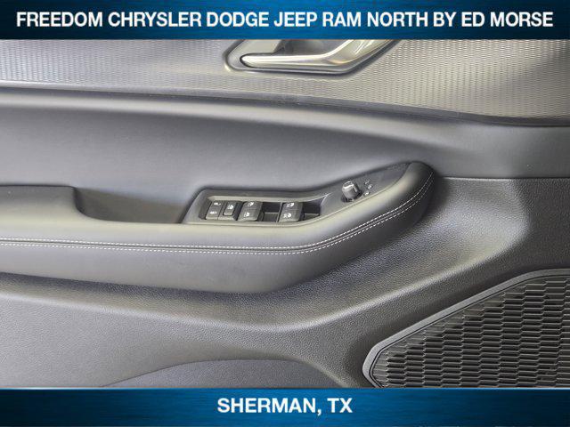 new 2025 Jeep Grand Cherokee car, priced at $41,870