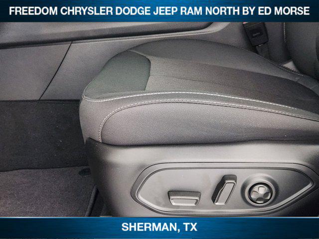 new 2025 Jeep Grand Cherokee car, priced at $37,126