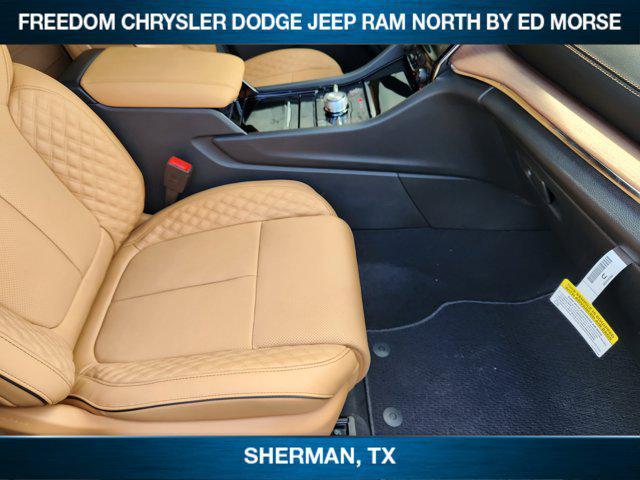 new 2025 Jeep Grand Cherokee car, priced at $56,702