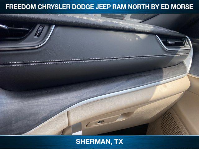 new 2025 Jeep Grand Cherokee car, priced at $46,325