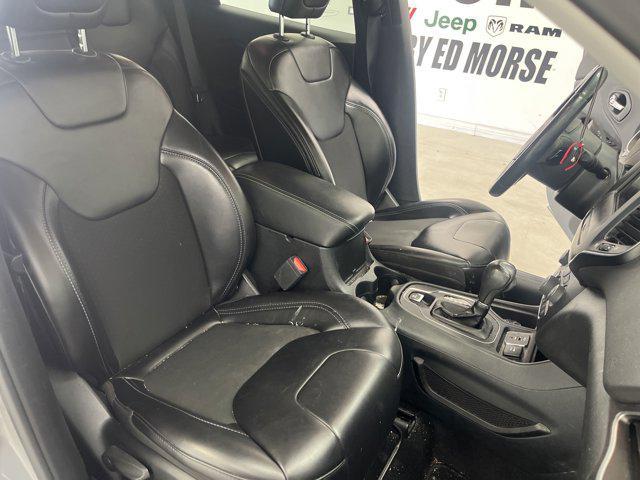 used 2019 Jeep Cherokee car