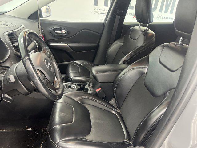 used 2019 Jeep Cherokee car