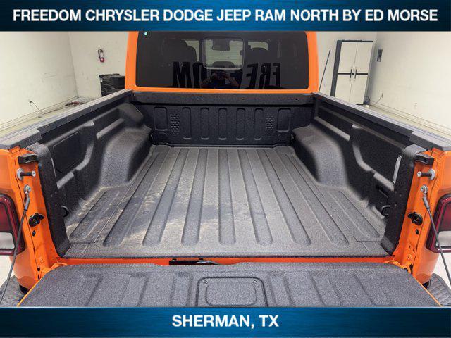 new 2025 Jeep Gladiator car, priced at $45,139