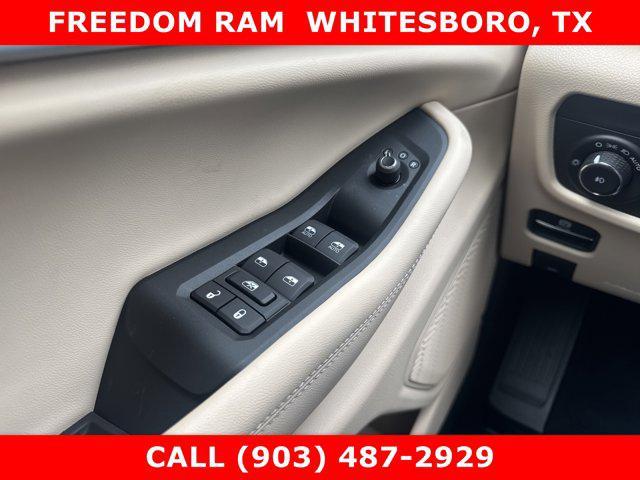 new 2025 Jeep Grand Cherokee car, priced at $50,746