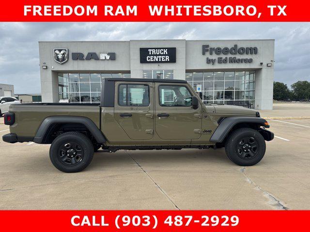 new 2025 Jeep Gladiator car, priced at $39,992