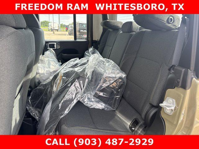 new 2025 Jeep Gladiator car, priced at $39,992