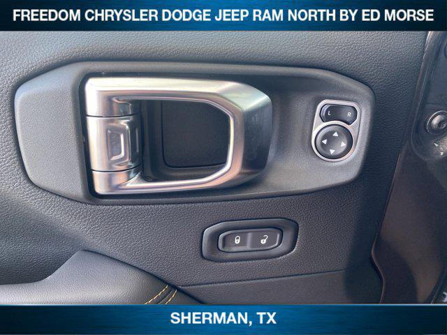 new 2025 Jeep Wrangler car, priced at $54,512