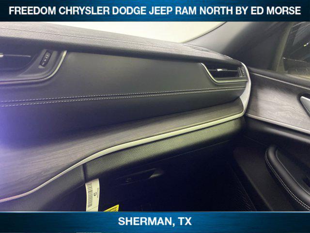 new 2025 Jeep Grand Cherokee car, priced at $42,565