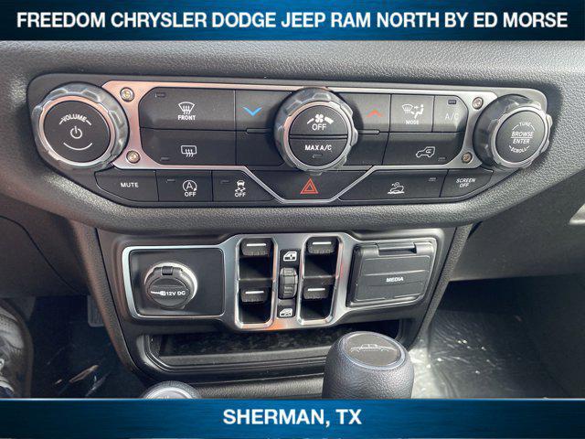 new 2025 Jeep Gladiator car, priced at $45,036