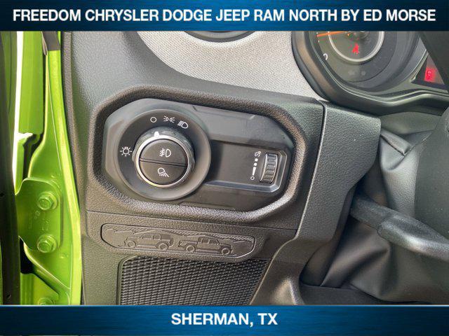new 2025 Jeep Gladiator car, priced at $45,036