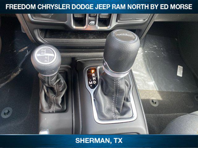 new 2025 Jeep Gladiator car, priced at $45,036