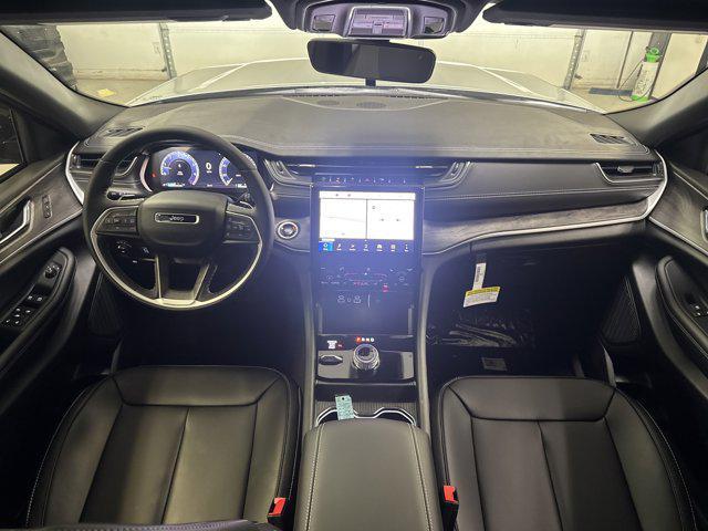 new 2025 Jeep Grand Cherokee car, priced at $41,872