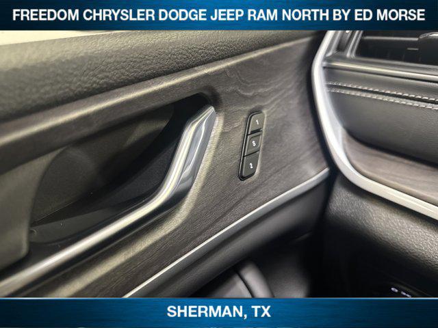 new 2025 Jeep Grand Cherokee car, priced at $46,206