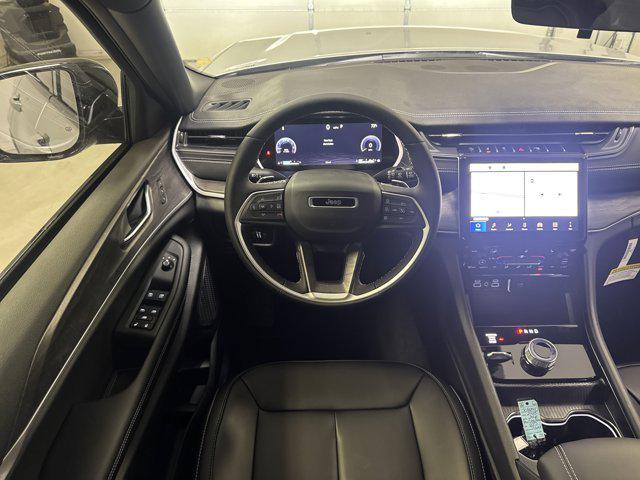 new 2025 Jeep Grand Cherokee car, priced at $41,872