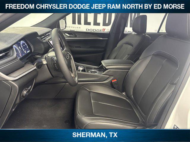 new 2025 Jeep Grand Cherokee car, priced at $45,711