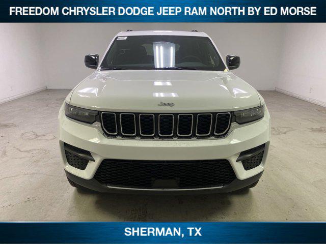 new 2024 Jeep Grand Cherokee car, priced at $39,962