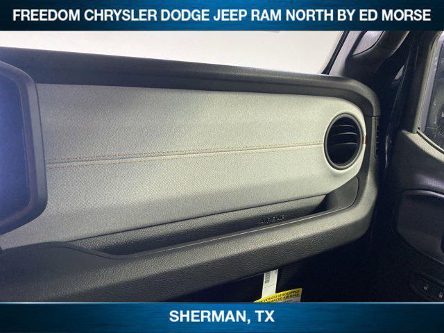 new 2025 Jeep Gladiator car, priced at $40,148