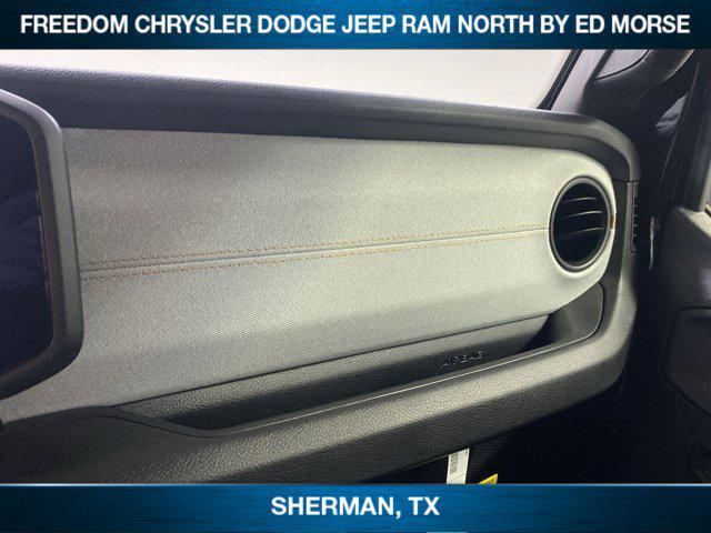 new 2025 Jeep Gladiator car, priced at $39,052