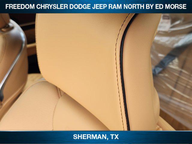 new 2025 Jeep Grand Cherokee car, priced at $53,720