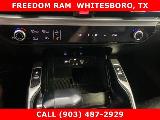 used 2024 Kia Sorento car, priced at $28,995