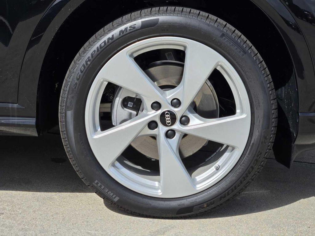 new 2025 Audi Q5 car, priced at $58,646