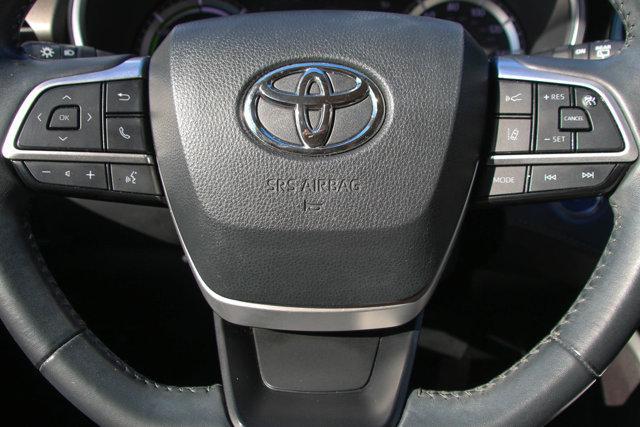 used 2022 Toyota Highlander Hybrid car, priced at $31,881