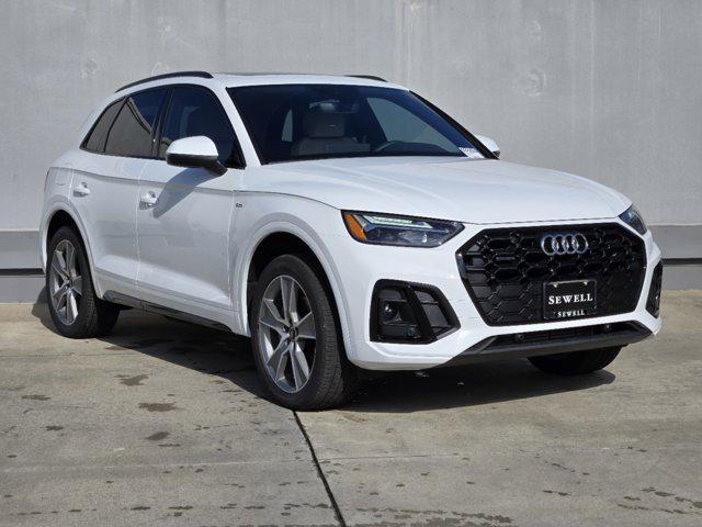 new 2025 Audi Q5 car, priced at $52,940