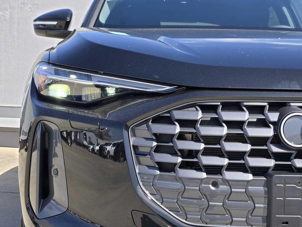 new 2025 Audi Q5 car, priced at $59,390