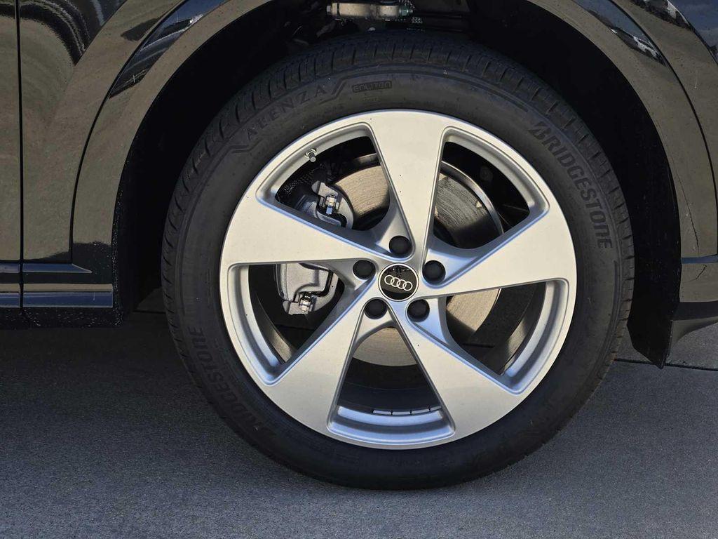 new 2025 Audi Q5 car, priced at $59,390