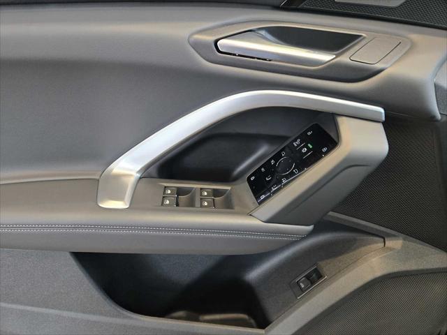 new 2025 Audi Q5 car, priced at $61,300