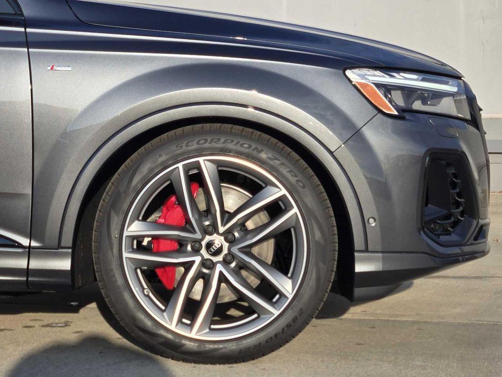 new 2026 Audi Q7 car, priced at $85,695