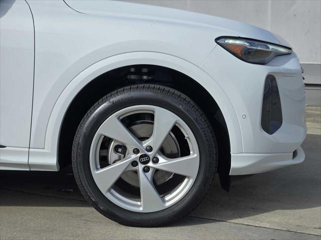 new 2025 Audi Q5 car, priced at $59,801