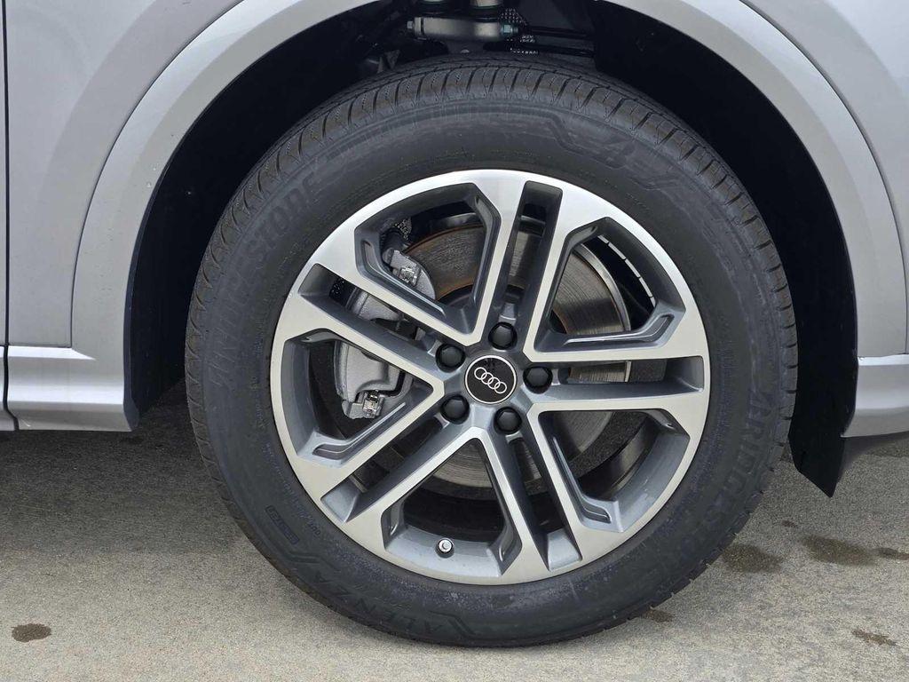new 2025 Audi Q5 car, priced at $58,190