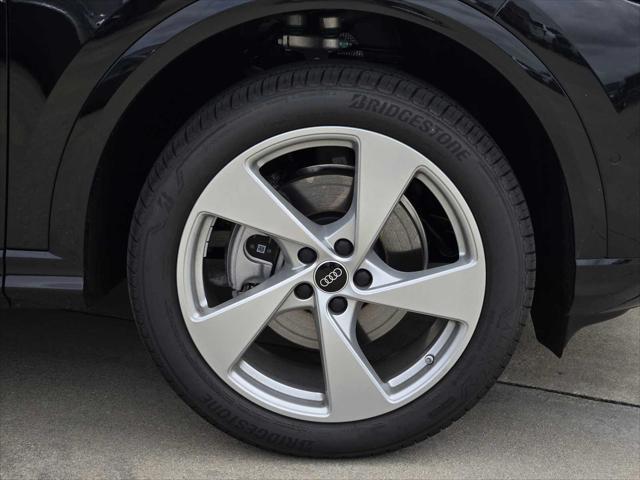 new 2025 Audi Q5 car, priced at $61,090