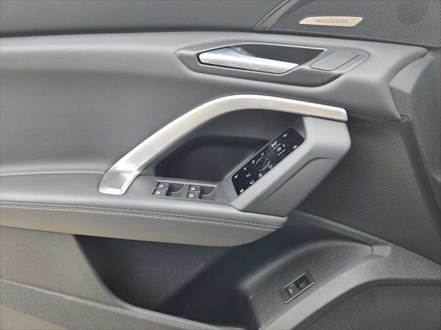 new 2025 Audi Q5 car, priced at $61,090
